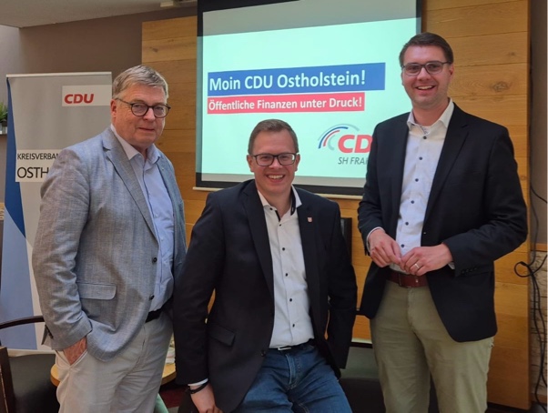 von links: Manfred Meyer (OV) Ole Plambeck, MdL und Sebastian Schmidt MdB und KV CDU Ostholstein